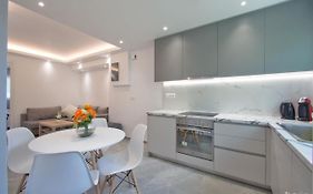 Oresti's Villa Near Airport&Beach
